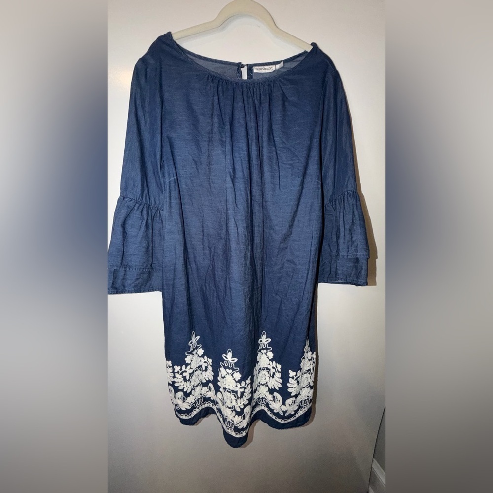 Westport Plus Size 14 W Blue Dress with Ivory Floral Embroidered Detail